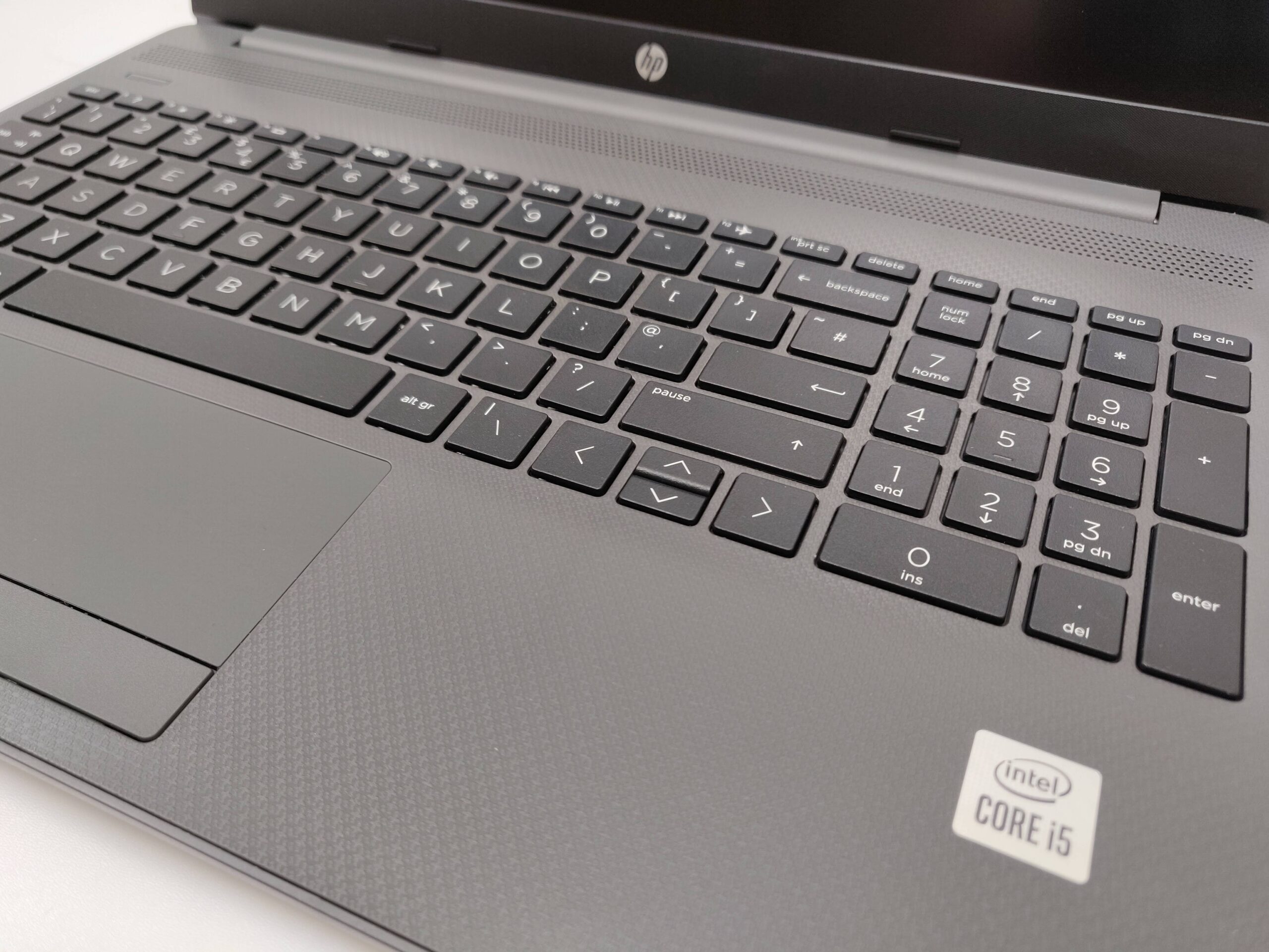 HP 250 G8 i5 10th Gen 8gb 256gb 15.6” Full HD - Image 2