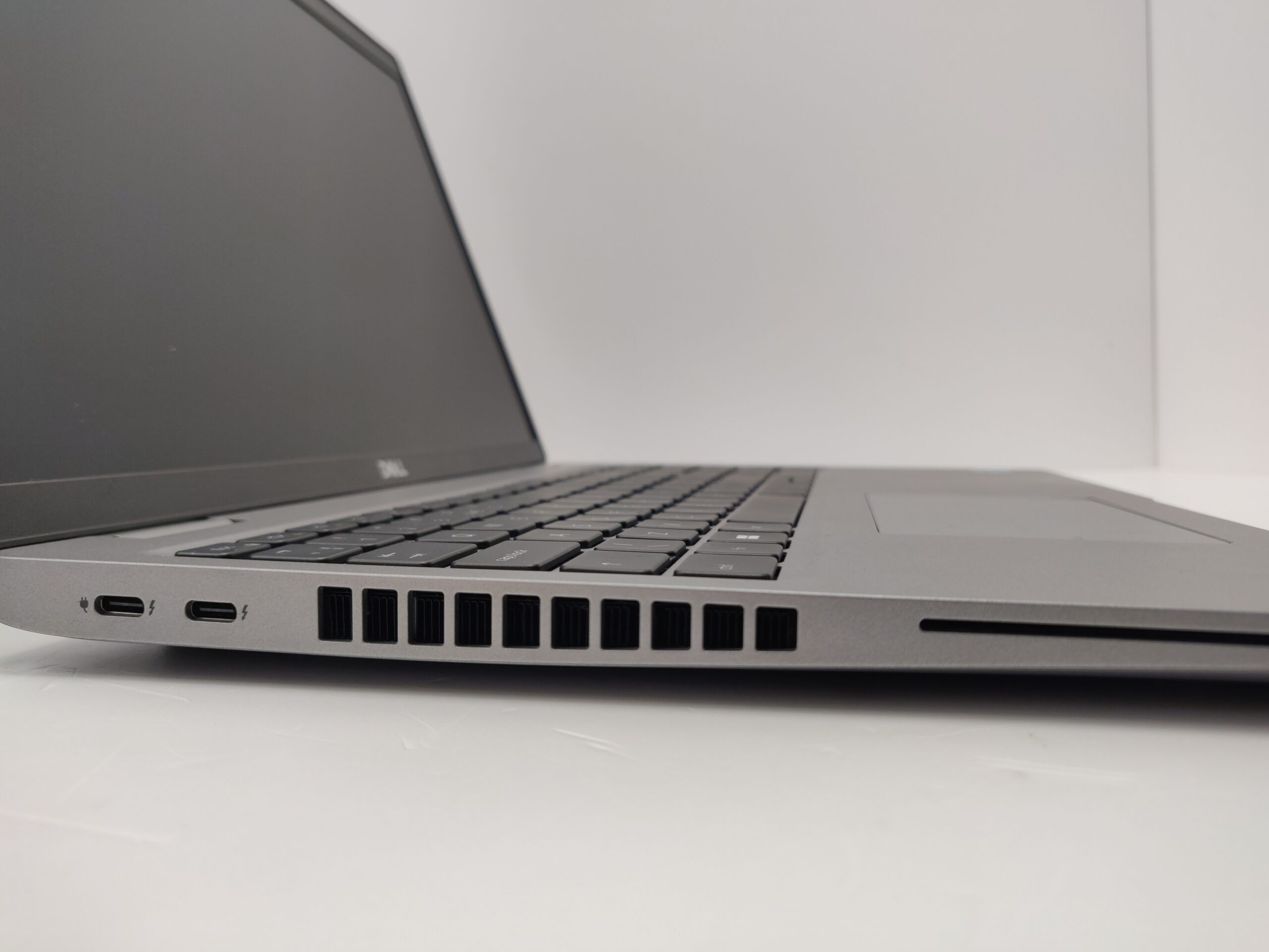 Dell Latitiude 5530 i7 1265U 16gb 512gb - Image 5