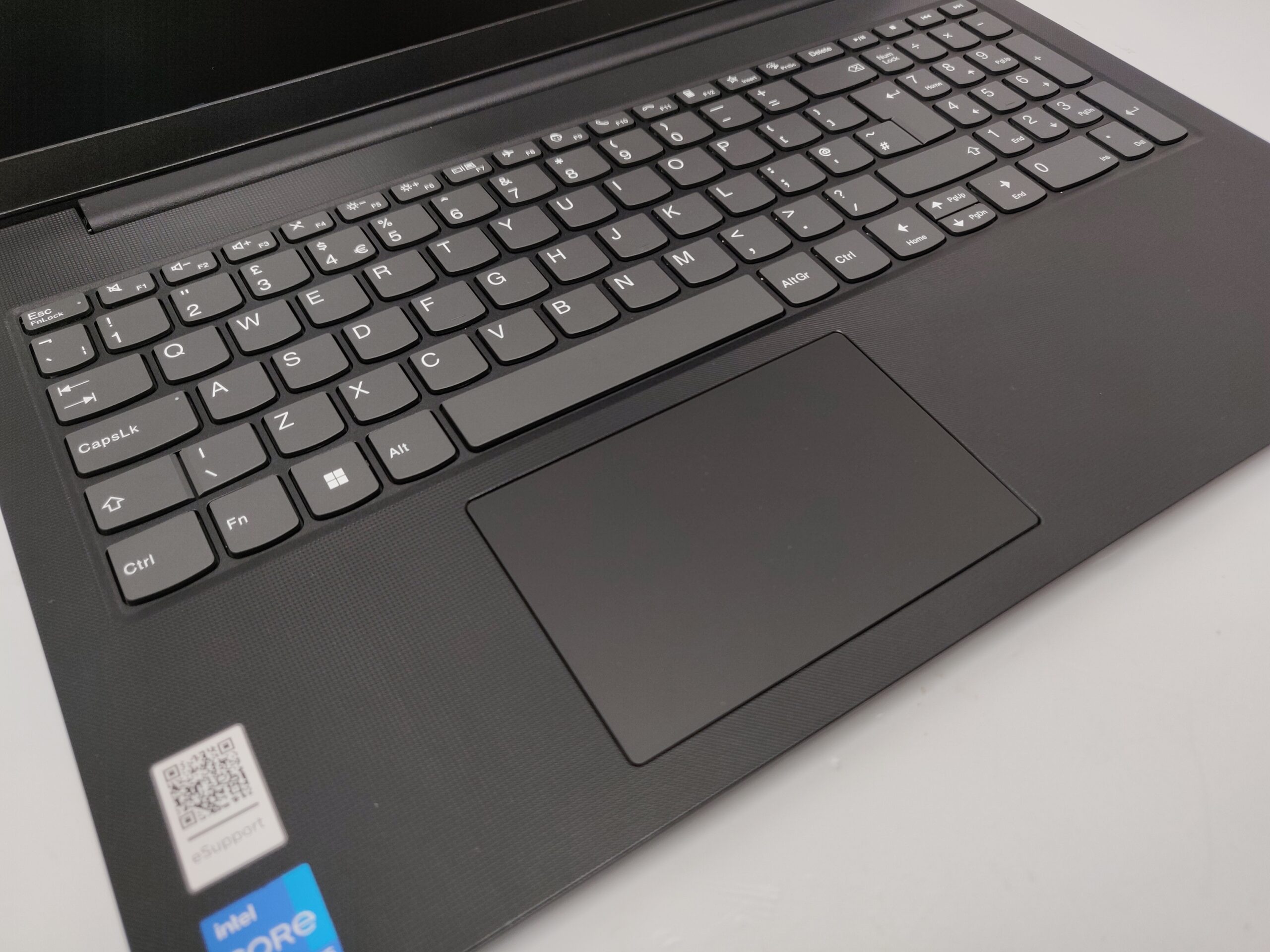 Lenovo V15 G2 i5 1135G7 8GB 512GB Full HD Windows 11 - Image 4